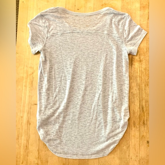 LULULEMON Round Two Tee Burnout - Silver Fox - Picture 7 of 7